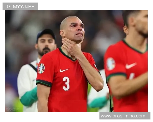 足球明星告别时刻高清图片集锦展现他们的辉煌与感动瞬间